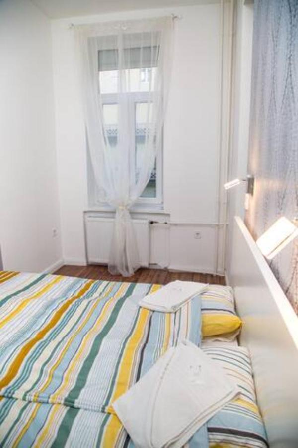Hi-Bp Design Home Apartments In The Heart Of Budapest Eksteriør billede
